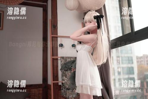 Bangni邦尼与你分享的长腿作品：定制穿搭，反正我也考虑脚丫的高度！