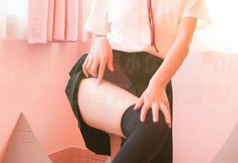 Feilin嗲囡囡 – 没带小伙伴，PaPa妈咪的这套女孩写真依然不孤单！