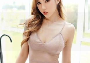 Feilin嗲囡囡 – 芷儿Momoko的清纯组合，照片中的她宛如春天里的小花，满满都是少年的气息哇！