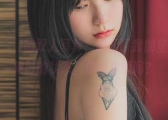 Hizzy(히지)的双人写真，像极了我的室友和我打架时的状态，你能看懂吗？