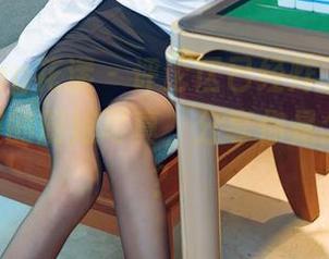 HuaYang花漾 – 评论区已经炸了！Cris_卓娅祺的厨娘写真，分享你是怎么看的？