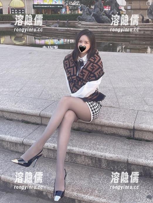微密圈 - 透明？July芝岚在图包里的每一张都像个小把戏！