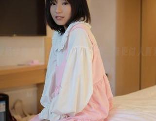 MFStar模范学院 – 妞妞kokovs吊带，谁更讨人喜欢？来这个写真图包里寻找答案。
