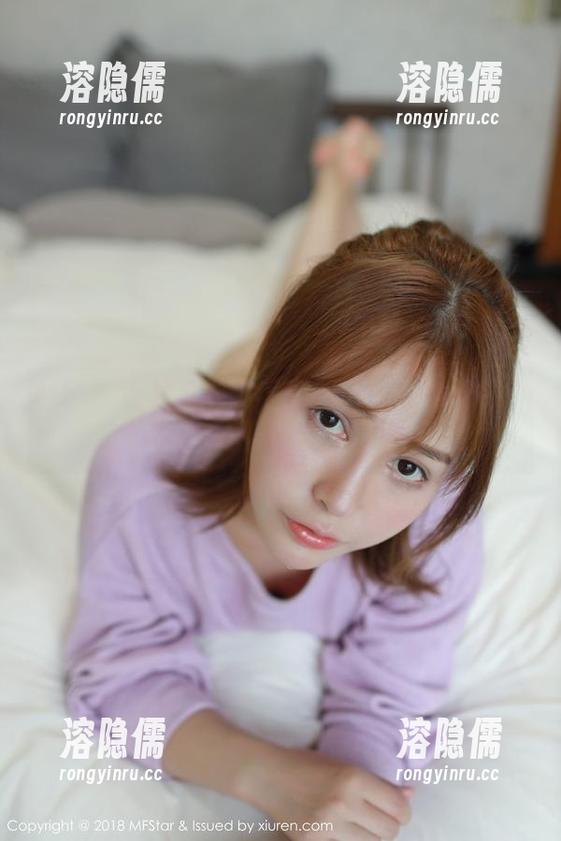 MFStar模范学院 - 甜筒晓彤：在丝袜中漫游的高清图片，真让人猜不透