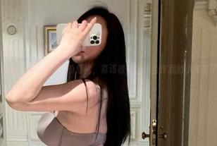 微密圈 – 观看MIYA的红裙，真该收个合集当作我的小秘密了。