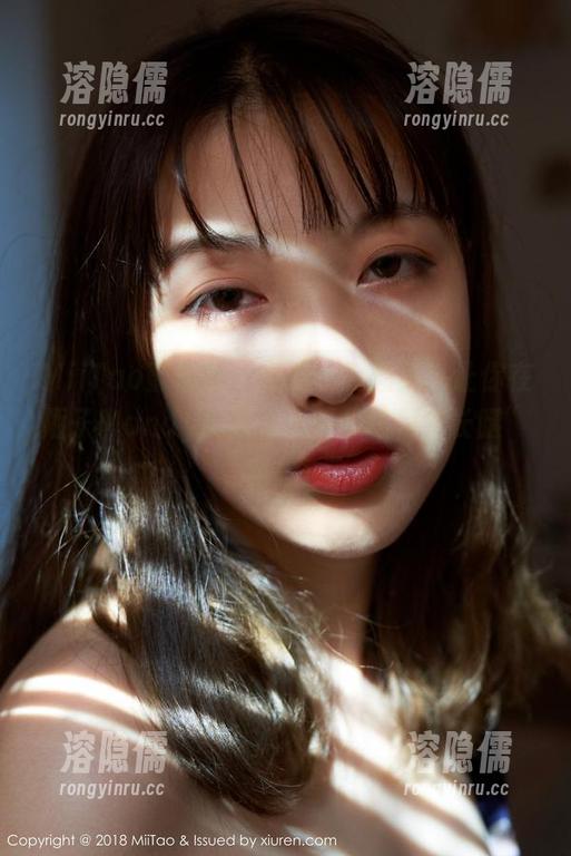 MiiTao蜜桃社 - 免费长腿图集，让你在陌子Mandy的陪伴下轻松练习“长腿”梦想！