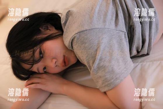 MyuA(뮤아)学妹写真：看完我已经开始模仿她的姿态了！