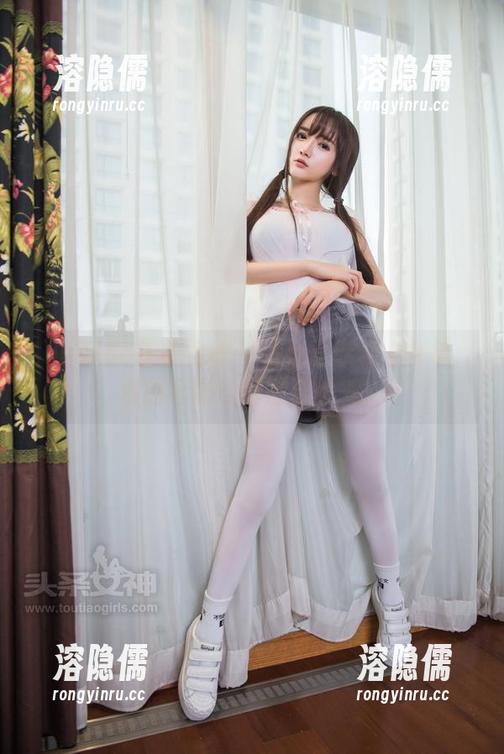 TouTiao头条女神-杜菲菲 TouTiao头条女神 - 当杜菲菲遇上棉袜:最新套图让你欲罢不能!