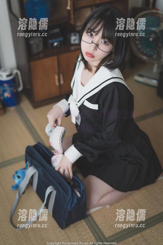 Uhye(이유혜)校园漫游，在线需注意，原图妥妥的！