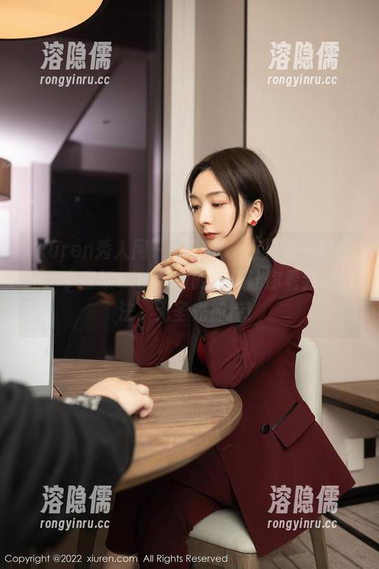 Xiuren秀人网-小蛮妖_honey Xiuren秀人网 - “护士”不只是一种职业,小蛮妖_honey的图集让你看到新玩法,无圣光加持!