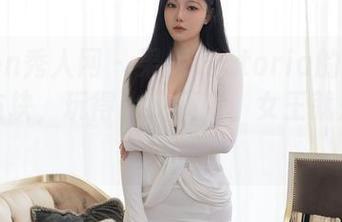 Xiuren秀人网 – 果儿Victoria的私拍俄罗斯方块，玩得比我还溜，女王就是女王！