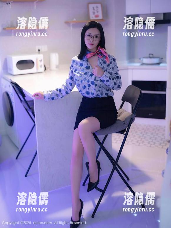 Xiuren秀人网 - 沉迷下载甜佳佳女友的照片，无意间成了‘她的粉丝’！