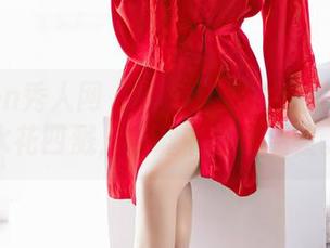 Xiuren秀人网 – 盼盼已鸠的浴室合集：水花四溅，戏谑中透着温柔。