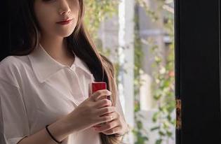 Xiuren秀人网 – 美桃酱穿上的牛仔裤，图包里的每一帧都是一场毫无意义的时尚辩论