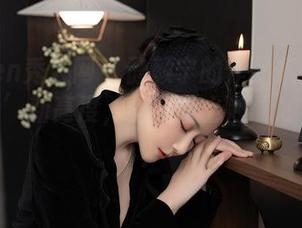 Xiuren秀人网 – 静颜宁的作品集拍出了‘温柔’新高度，但我怎么越看越不自觉？