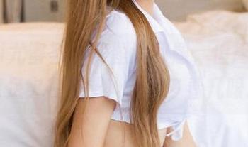 YouMi尤蜜荟 – 美图没问题，但周妍希的裸足实在是让人想要多看几眼。