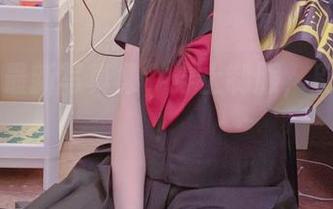 at鲨鱼最新写真集，穿上制服，别想太多！