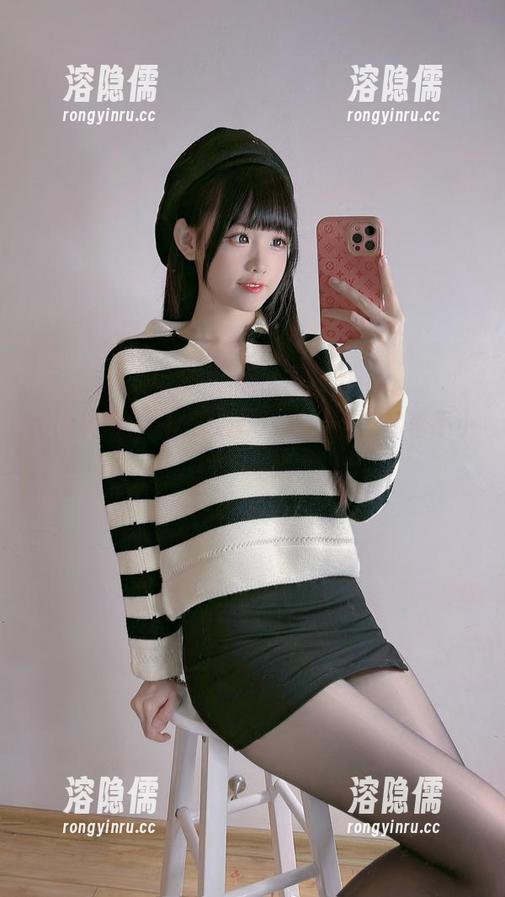 miko酱ww的女友cos，图片里藏着不小的暗示