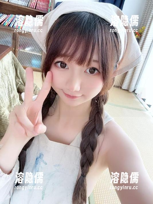 女巫造型COS，nagisa魔物喵说下载就能变身？