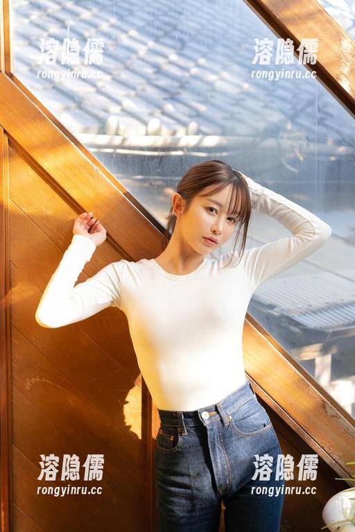这竟然是いくみ(育美)的高清少女图，真是疯了…