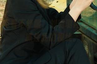 丽柜 – 不看不舒服，刘璐璐网袜福利原图，抓住我的视线。