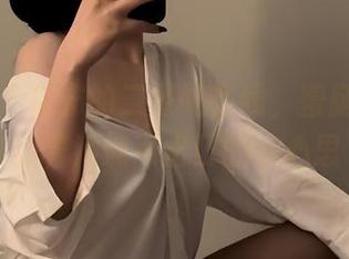 微密圈 – 保守的二舅妈在线，蜜腿合集里藏着她说不出口的小心思
