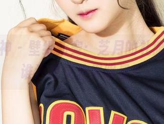 克拉女神 – 壁纸新宠：芝月的礼服时刻，谁还在关注男明星？