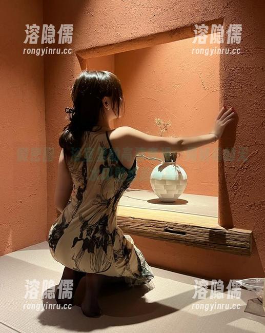周妍希 微密圈 - 浴室里的高清奇遇:周妍希的无水印壁纸新补货