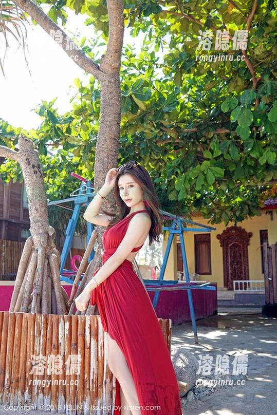 嗲囡囡 - 娜依灵儿的泳装图包：把沙滩搬回家，只需点击下载！