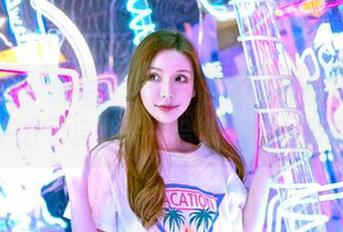 嗲囡囡 – 我在梦小楠小夜猫的肉丝写真中失去了自我——合集中的小趣味