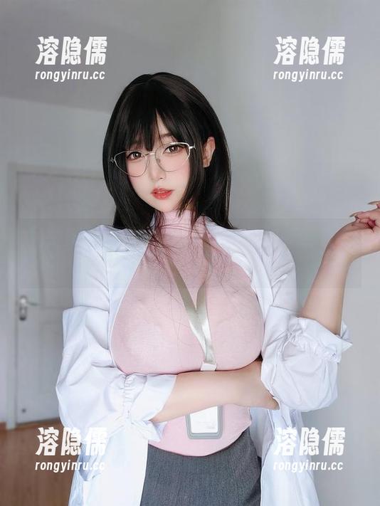 免费美图预警！女主K和她的豹纹内衣有些放飞