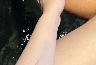 微密圈 – 图册里奶雯的修女：经典与新颖，哇，怎么如此有趣？