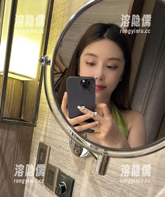 奶雯 微密圈 - 美图的诱惑啊,奶雯泳装系列值得一刷再刷,快来下载!