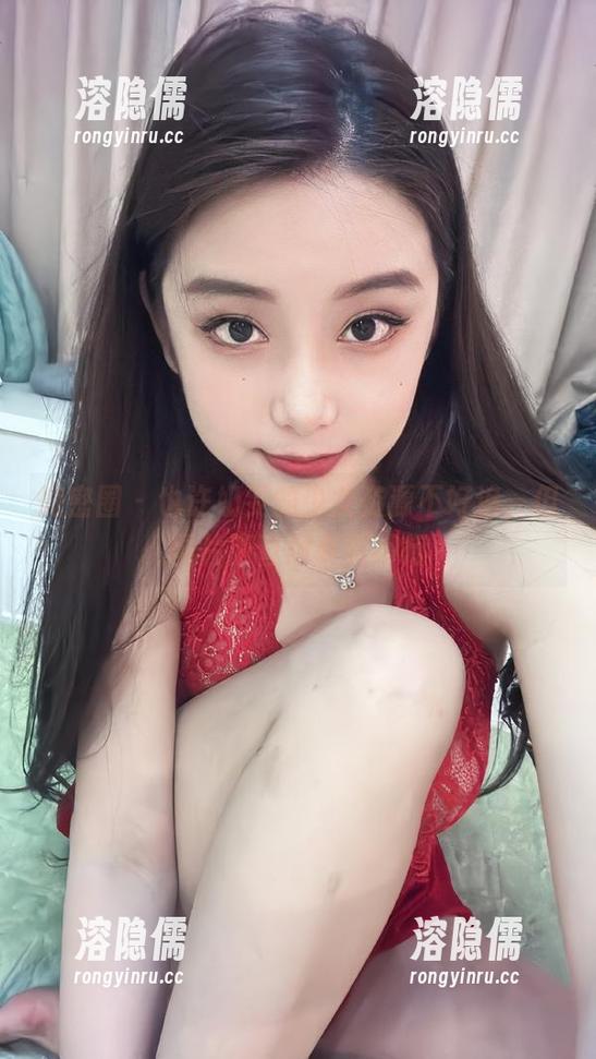 微密圈 - 也许奶雯的少女资源不好追，但图片简直耐看到不行