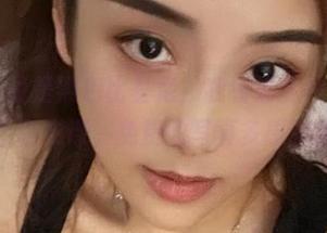 微密圈 – 说是黑色比基尼，我看奶雯根本是在给我们上色彩课，免费的写真多感谢你了！
