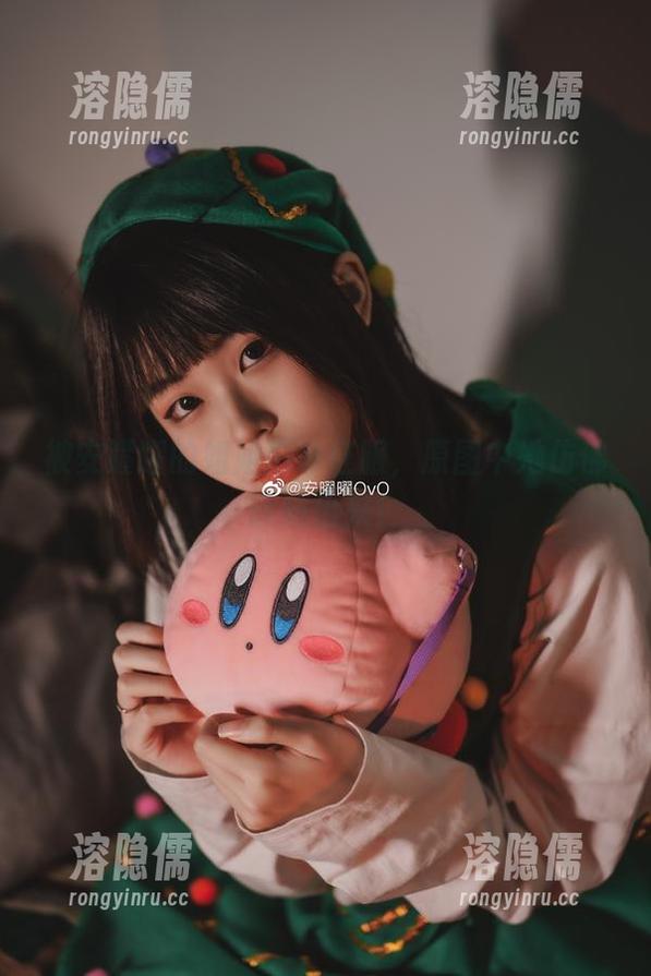 被安曜曜的姐姐形象征服，原图中她仿佛能跳出来！