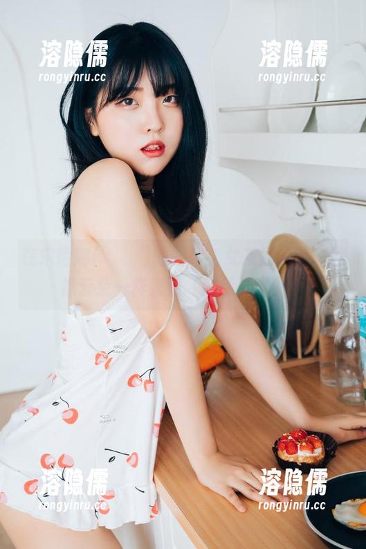 在宋哈娜(송하나)的图库，女友们的姿态就像云朵一样飘逸（期待分享）！