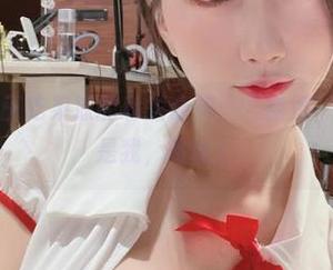 微密圈 – 小玉吃果冻的私拍合集：“空姐”兼任模特可是我，哈哈！