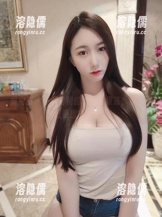 微密圈 - 一袭白裙的小玉吃果冻，原图比壁纸更撩？尝尝吧！