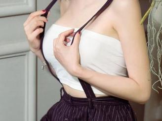 尤果网 – 选出的精选：小喜的海边写真集，不小心让人红了脸