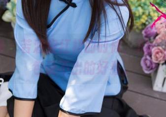尤果网 – 若涵穿红裙的时候，拍出来的图包说不出的好看。