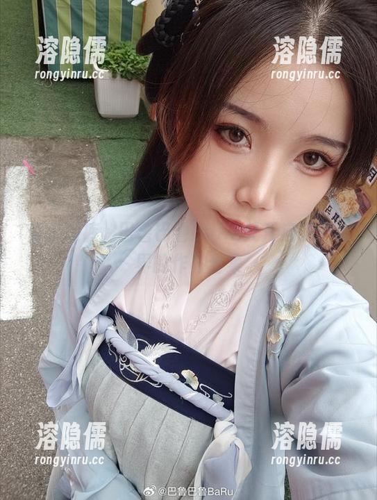 巴鲁巴鲁BaRu 穿上短裤,巴鲁巴鲁BaRu又开启了新境界的作品合集