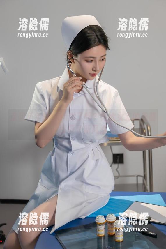 这回年年Nnian淋了吗？纯欲女友的美照引领了新风潮