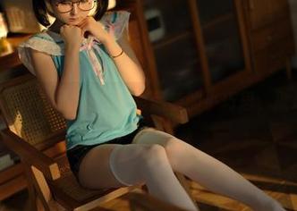 幼水铃衣Airi，免费图册里藏着的小巧思，掀起波澜。