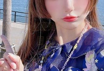 彩芸_Nebula的亚列尔，cos界的“懒惰公主”，图片都懒得直视。