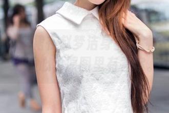 推女郎 – 短裙在赵梦洁身上是种态度吗？别担心，原图里有答案。