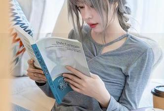 星颜社 – 旅拍写真中的李丽莎：分享她怎样和路边的花田搞怪合影！