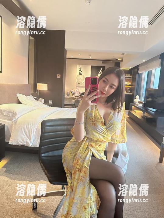 微密圈 - 果儿Victoria的夏天，图包里有没有西瓜的香气？