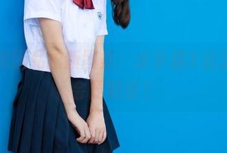 森萝财团私拍新图集：水手服&丝足，谁会压制谁？