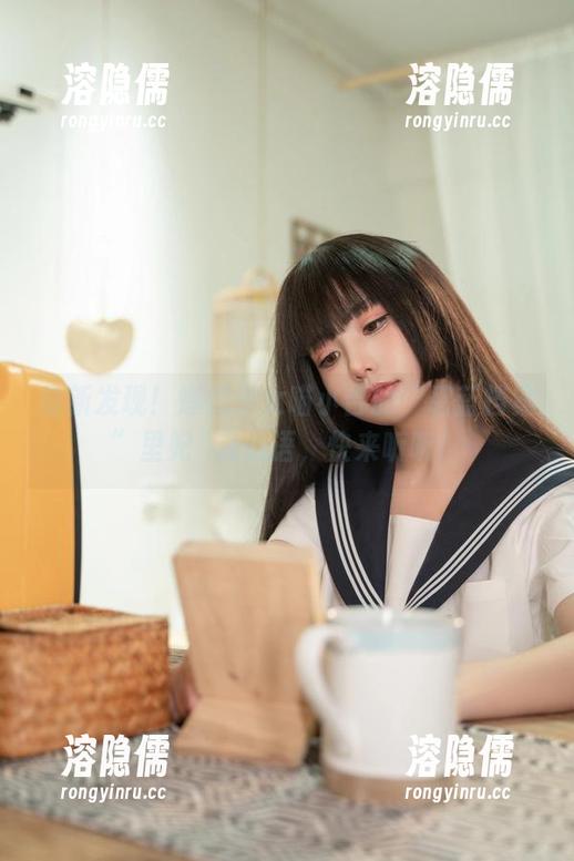 最新发现！爆机少女喵小吉的“碧蓝档案”里妃咲在低语，快来听听！
